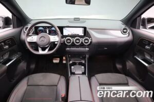 Mercedes-Benz GLA-Class GLA250 4MATIC 2020 года из Южной Кореи