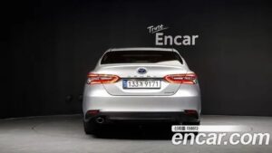 Toyota Camry 2.5 XLE HYBRID 2022 года из Южной Кореи