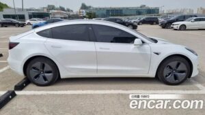 Tesla Model 3 Standard RANGE Plus 2020 года из Южной Кореи