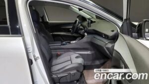 Peugeot 5008 1.5 BlueHDi ALLURE 2020 года из Южной Кореи