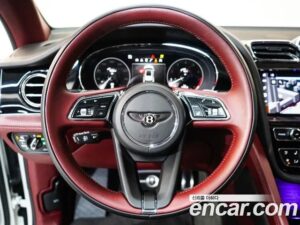 Bentley Bentayga 4.0 V8 2021 года из Южной Кореи