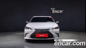 Lexus ES Luxury Plus 2021 года из Южной Кореи