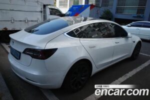 Tesla Model 3 Standard RANGE Plus 2020 года из Южной Кореи