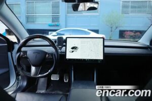 Tesla Model 3 Standard RANGE Plus 2020 года из Южной Кореи