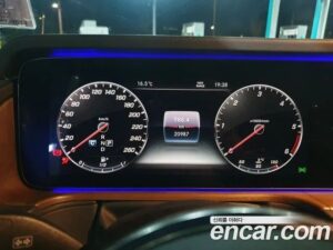 Mercedes-Benz G-Class G400 d 2021 года из Южной Кореи