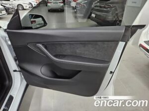 Tesla Model Y LONG RANGE 2022 года из Южной Кореи