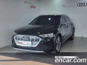 Audi e-tron 55 4WD 2022 года из Южной Кореи