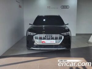 Audi e-tron 55 4WD 2022 года из Южной Кореи