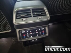 Audi e-tron 55 4WD 2022 года из Южной Кореи