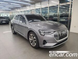 Audi e-tron 55 4WD 2022 года из Южной Кореи