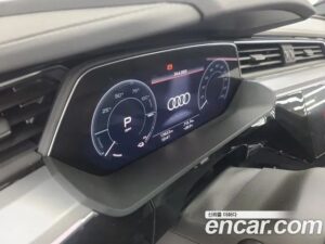 Audi e-tron 55 4WD 2022 года из Южной Кореи