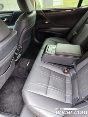 Lexus ES Executive 2020 года из Южной Кореи