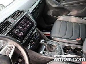 Volkswagen Tiguan 2.0 TDI Prestige 2022 года из Южной Кореи