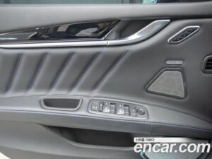 Maserati Ghibli 2.0 GT 2022 года из Южной Кореи