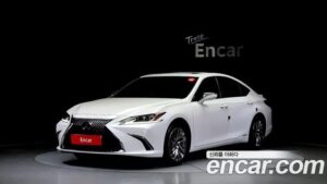 Lexus ES Luxury Plus 2021 года из Южной Кореи