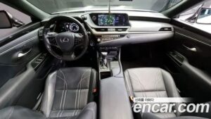 Lexus ES Luxury Plus 2021 года из Южной Кореи