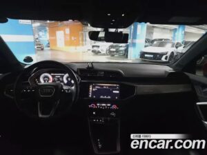 Audi Q3 35 TDI 4WD Premium 2020 года из Южной Кореи