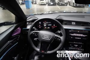 Audi e-tron S 2022 года из Южной Кореи