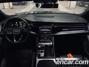 Audi Q8 50 TDI 4WD Premium 2021 года из Южной Кореи