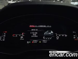 Audi Q8 50 TDI 4WD Premium 2021 года из Южной Кореи