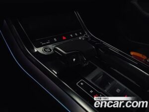 Audi Q8 50 TDI 4WD Premium 2021 года из Южной Кореи