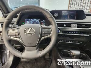 Lexus UX 2.0 2WD 2020 года из Южной Кореи