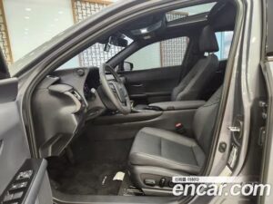 Lexus UX 2.0 2WD 2020 года из Южной Кореи
