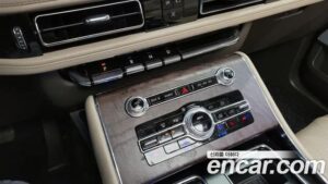 Lincoln Aviator 3.0 Reserve AWD 2021 года из Южной Кореи