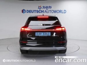 Audi e-tron 55 4WD 2021 года из Южной Кореи