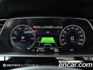 Audi e-tron 55 4WD 2021 года из Южной Кореи