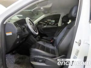 Volkswagen Tiguan 2.0 TDI Premium 2020 года из Южной Кореи