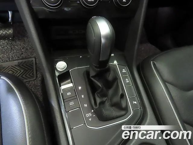 34919424_016.jpg Volkswagen Tiguan 2.0 TDI Premium 2020 года из Южной Кореи