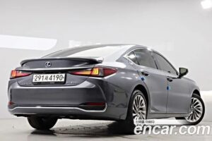 Lexus ES Executive 2022 года из Южной Кореи