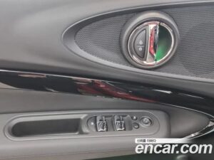 Mini Clubman CLASSIC 2023 года из Южной Кореи