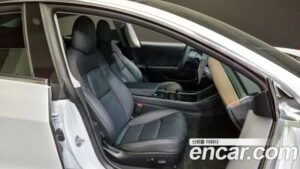 Tesla Model 3 Standard RANGE Plus 2020 года из Южной Кореи