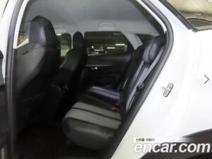 Peugeot 3008 1.5 BlueHDi ALLURE 2020 года из Южной Кореи
