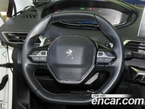Peugeot 3008 1.5 BlueHDi ALLURE 2020 года из Южной Кореи