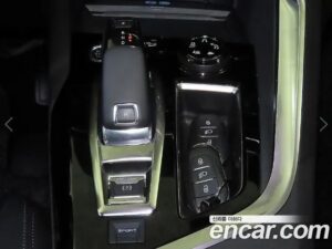 Peugeot 3008 1.5 BlueHDi ALLURE 2020 года из Южной Кореи