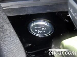 Peugeot 3008 1.5 BlueHDi ALLURE 2020 года из Южной Кореи
