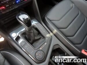 Volkswagen Tiguan 2.0 TDI 4모션 Prestige 2021 года из Южной Кореи