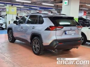 Toyota RAV4 2.5 2WD HYBRID 2022 года из Южной Кореи