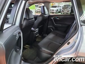 Toyota RAV4 2.5 2WD HYBRID 2022 года из Южной Кореи