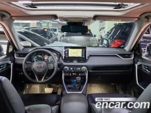 Toyota RAV4 2.5 2WD HYBRID 2022 года из Южной Кореи