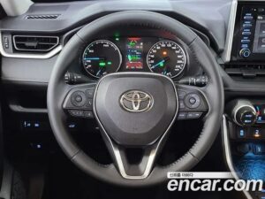 Toyota RAV4 2.5 2WD HYBRID 2022 года из Южной Кореи