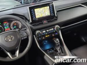 Toyota RAV4 2.5 2WD HYBRID 2022 года из Южной Кореи
