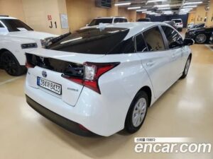 Toyota Prius 1.8 2022 года из Южной Кореи