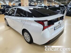 Toyota Prius 1.8 2022 года из Южной Кореи