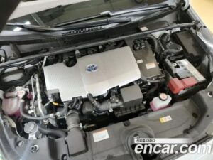 Toyota Prius 1.8 2022 года из Южной Кореи