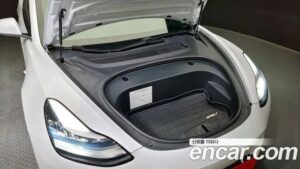 Tesla Model 3 Standard RANGE Plus 2020 года из Южной Кореи