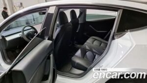 Tesla Model 3 Standard RANGE Plus 2020 года из Южной Кореи